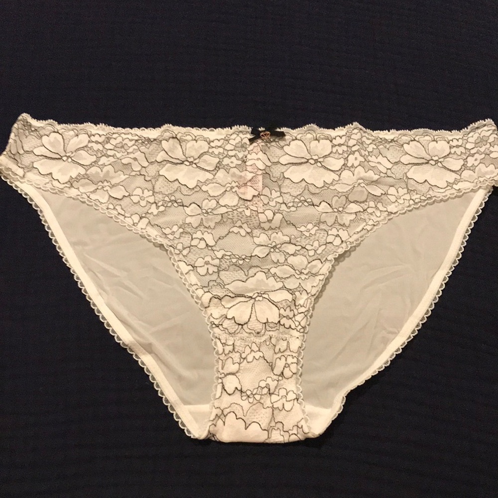 NWT Victoria’s Secret white & black floral lace bikini panties Size XXL